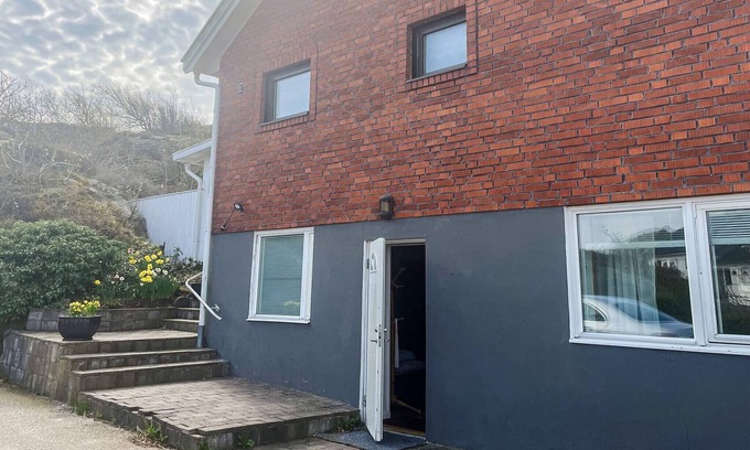 Ronnang House | 4 person holiday home in Rönnäng