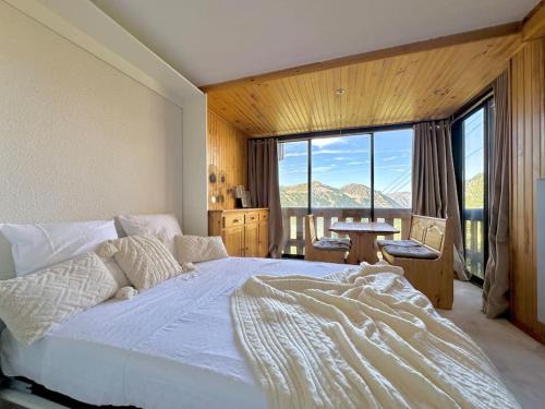 Isola Apartment | 4 Seasons for 8 persons with Sauna and Local Ski