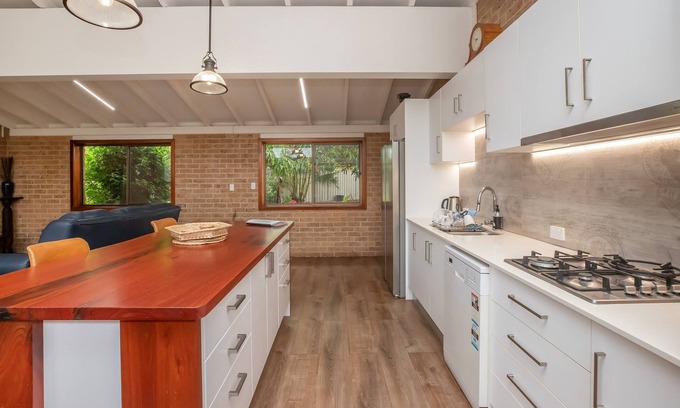 Port Macquarie House | 4 Shelly Beach Road: 2 BR, 2 BA in Port Macquarie , Sleeps 4