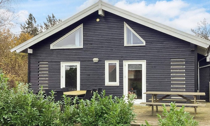Marielyst House | 4 star holiday home in Væggerløse