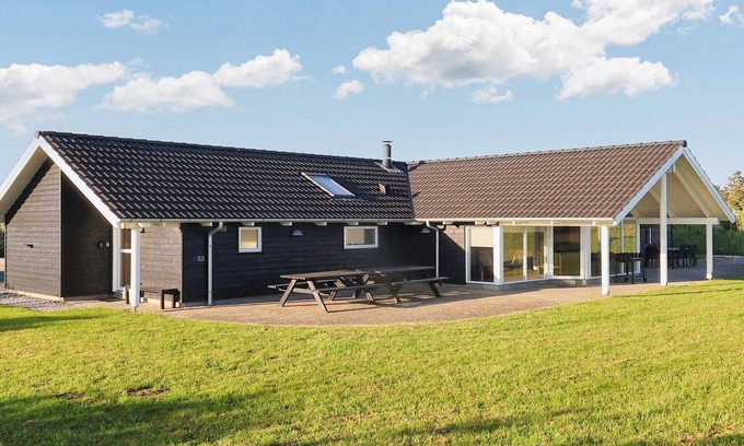 Nr. Lyngby House | 4 star holiday home in Løkken-By Traum
