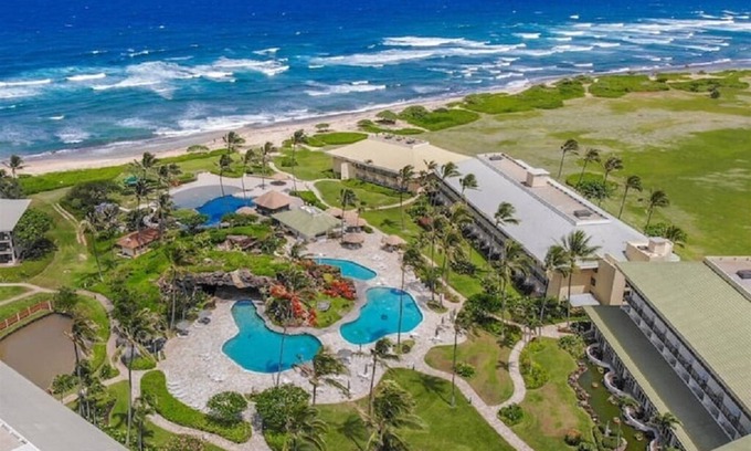 Hanamaulu Condo | 4 Star Oceanfront Property, Kauai Beach Resort, 4 Pools, Restaurants on Site