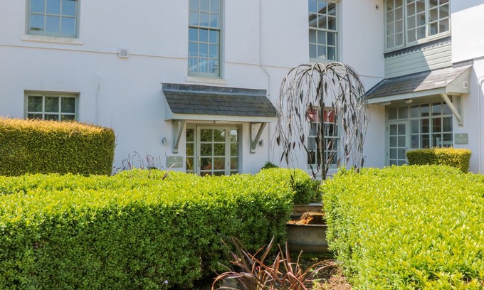 Bugford Cabin | 4 The Manor House, Hillfield Village, DARTMOUTH