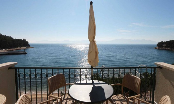 Drvenik Apartment | 40 m² Apartment ∙ 1 bedroom ∙ 5 guests
