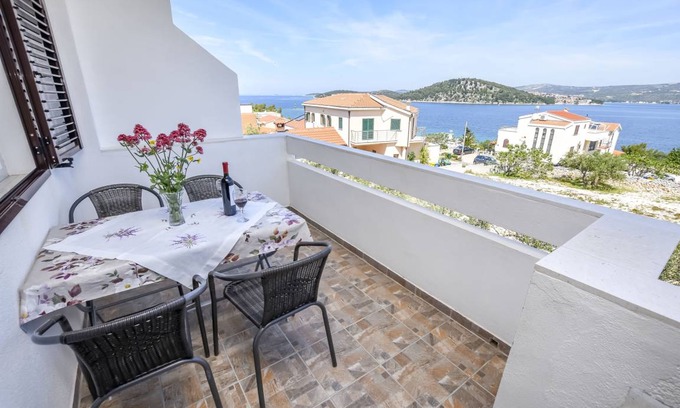 Razanj Apartment | 40 m² Apartment ∙ 1 bedroom ∙ 4 guests