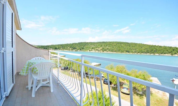 Jadrtovac Apartment | 40 m² Apartment ∙ 1 bedroom ∙ 4 guests