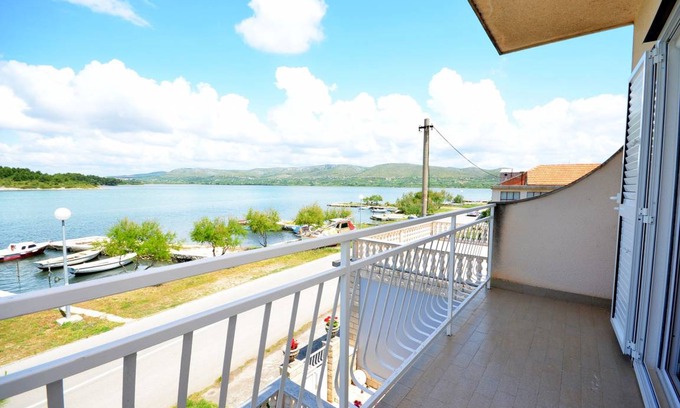 Jadrtovac Apartment | 40 m² Apartment ∙ 1 bedroom ∙ 4 guests