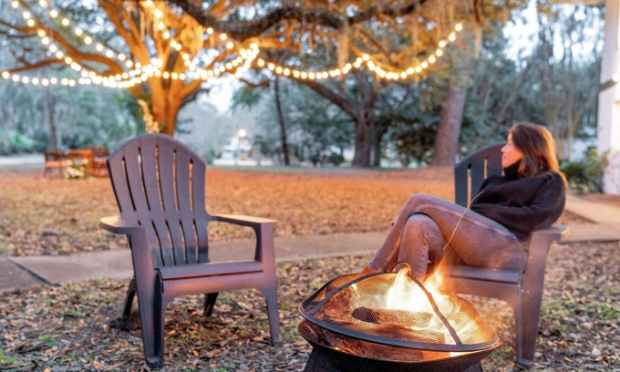 North Charleston House | 40 % OFF SEPT! ~ AC! ~ Hobson House ~ 15min to Downtown ~ Game Room ~ Fire Pit