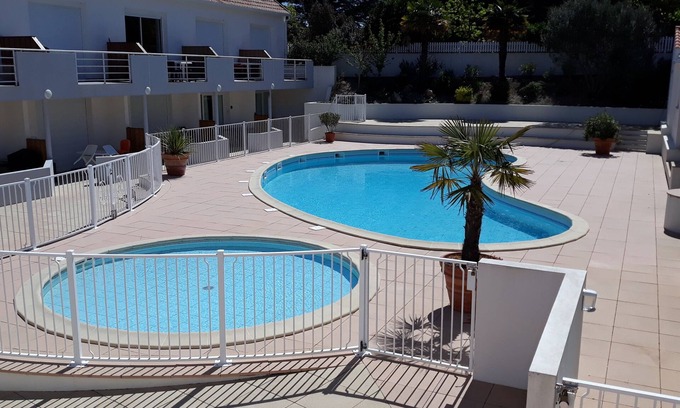 Saint-Jean-de-Monts Condo | 400m from beach, forest, cycle paths with heated swimming pool