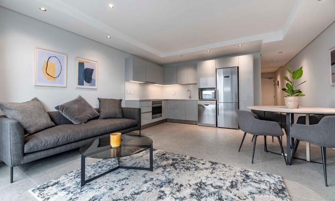 Sea Point Apartment | 407 The Cosmopolitan