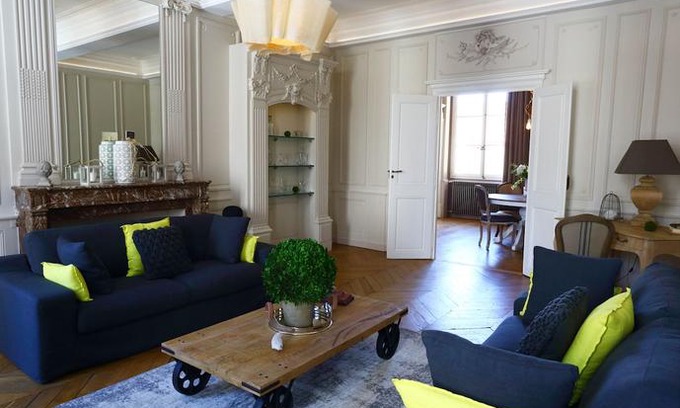 Beaune City Centre Apartment | 41 Maufoux By Bruno Colin