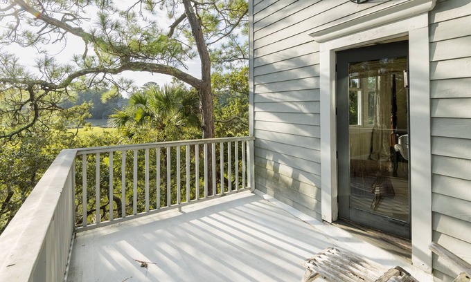 Vanderhorst Plantation House | 414 Snowy Egret