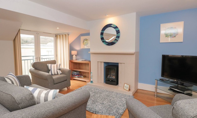 Dartmouth Cottage | 42 DART MARINA in Dartmouth