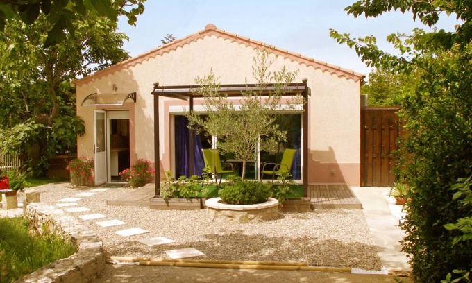 Caumont-sur-Durance Apartment | 42 m² Apartment ∙ 1 bedroom ∙ 2 guests