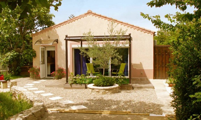 Caumont-sur-Durance Apartment | 42 m² Apartment ∙ 1 bedroom ∙ 2 guests