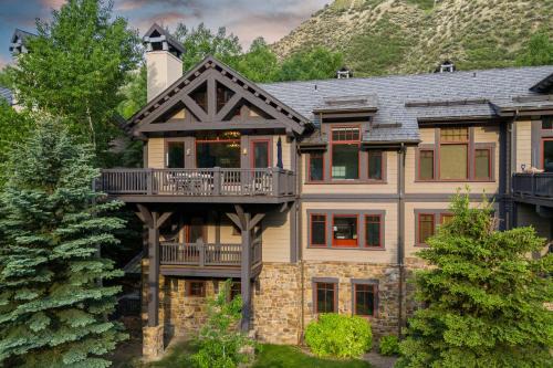 Edwards House | 430 Cresta