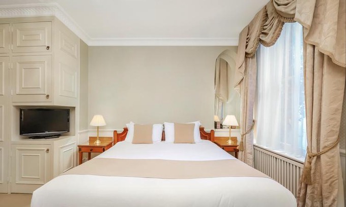 Mayfair Apartment | 44 Curzon Street By Mansley