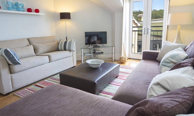 Dartmouth Cottage | 44 DART MARINA in Dartmouth