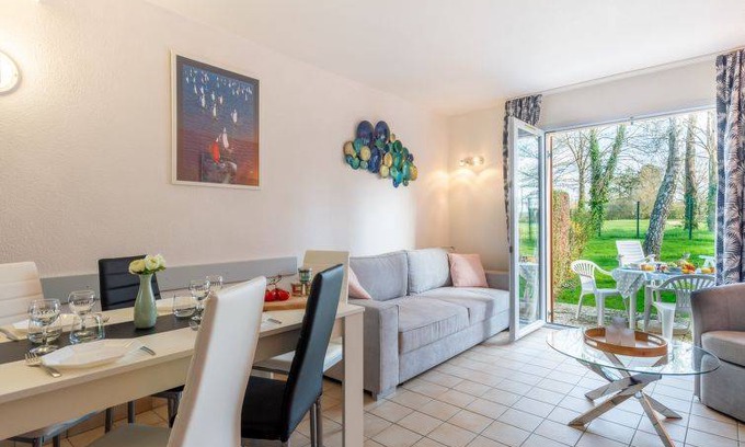 Ploemel Apartment | 44 m² Apartment ∙ 2 bedrooms ∙ 5 guests
