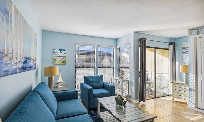 Holiday Isle Condo | 44 m² Condo ∙ 4 guests