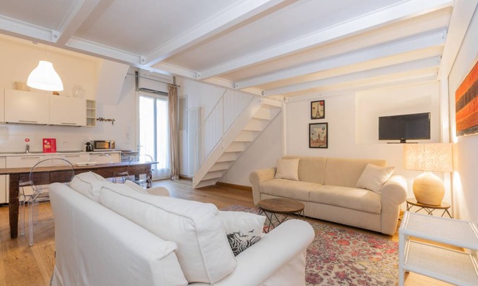 Roman Quarter Apartment | 45 m² Apartment ∙ 1 bedroom ∙ 4 guests