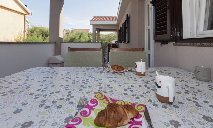 Razanac Apartment | 45 m² Apartment ∙ 1 bedroom ∙ 4 guests