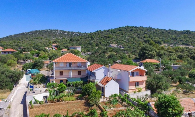 Vinisce Apartment | 45 m² Apartment ∙ 1 bedroom ∙ 4 guests