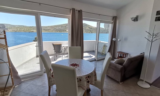 Primosten Apartment | 45 m² Apartment ∙ 1 bedroom ∙ 3 guests