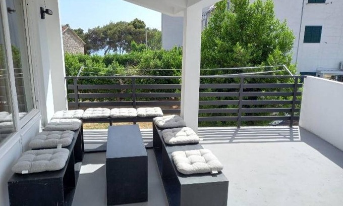 Tribunj Apartment | 45 m² Apartment ∙ 2 bedrooms ∙ 5 guests
