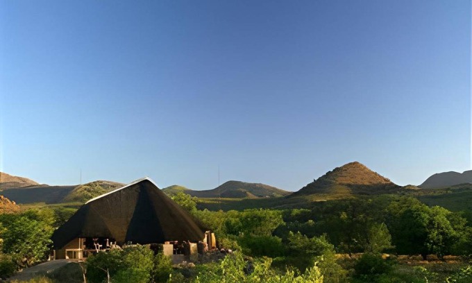 Kamanjab Cabin | 45 m² Lodge ∙ 3 guests