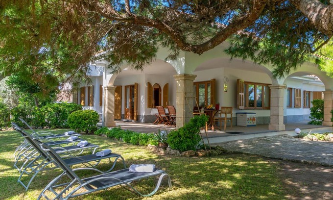 Muro House | 450 m² House ∙ 4 bedrooms ∙ 8 guests