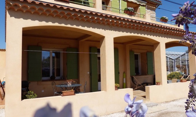 Hyeres House | 45m2 - Ground floor of a charming house, in quiet countryside, 3km from beaches.