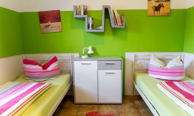 Weissenstadt Apartment | 45qm-große Ferienwohnung im 1. Stock mit Blick zum Wald