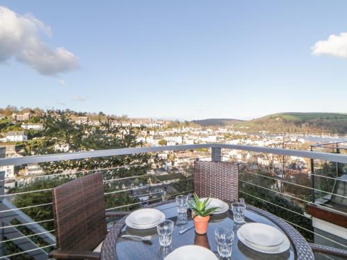 Dartmouth House | 46 Crowthers Hill