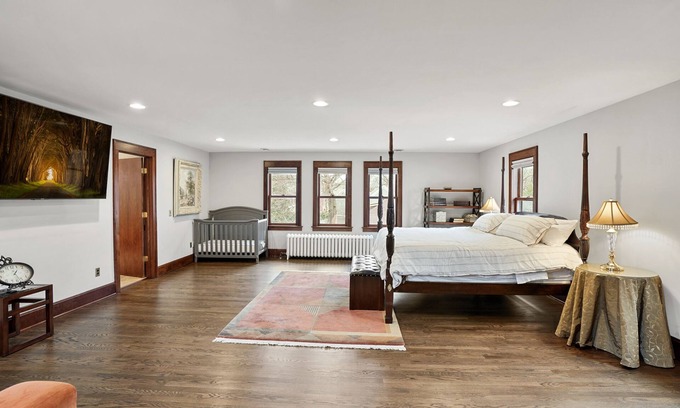 Calhoun Isles House | 4600 sq ft totally remodeled 5 bed 5 bath House with 3 car attached garage best