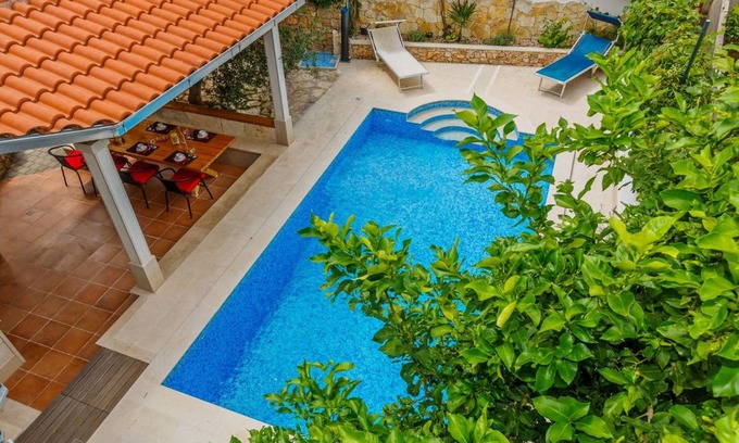 Supetar Apartment | 47 m² Apartment ∙ 2 bedrooms ∙ 4 guests