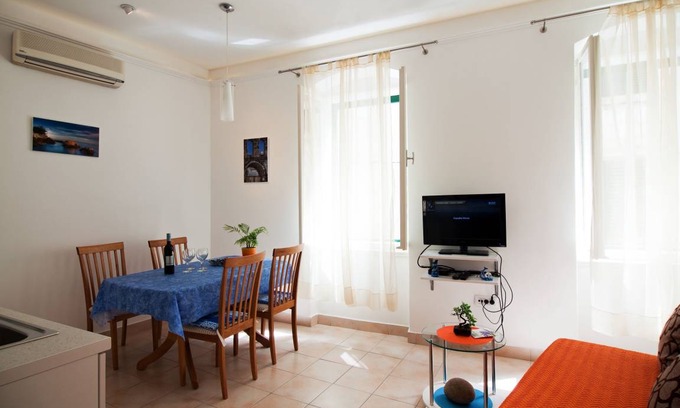 Split Apartment | 48 m² Apartment ∙ 2 bedrooms ∙ 6 guests