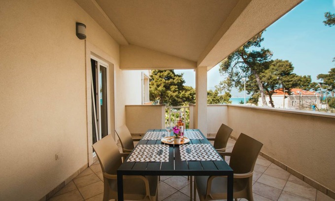 Municipality of Trogir Apartment | 48 m² Apartment ∙ 2 bedrooms ∙ 4 guests