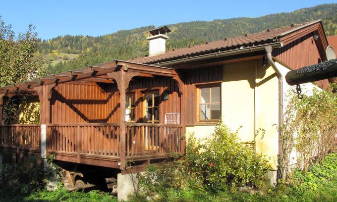 Treffen House | 48 m² Farmhouse ∙ 2 bedrooms ∙ 4 guests