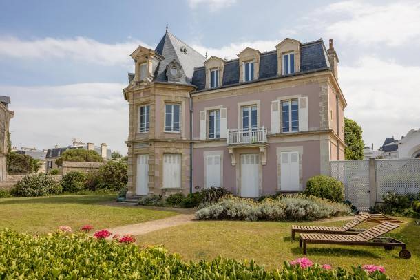 Saint-Regnobert-de-la-Cote-de-Nacre Apartment | 49 m² Apartment ∙ 2 bedrooms ∙ 3 guests