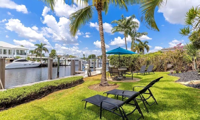 Lauderdale Harbours Villa | 4BD/3BA Waterfront Villa Close To Port, Beaches, Downtown