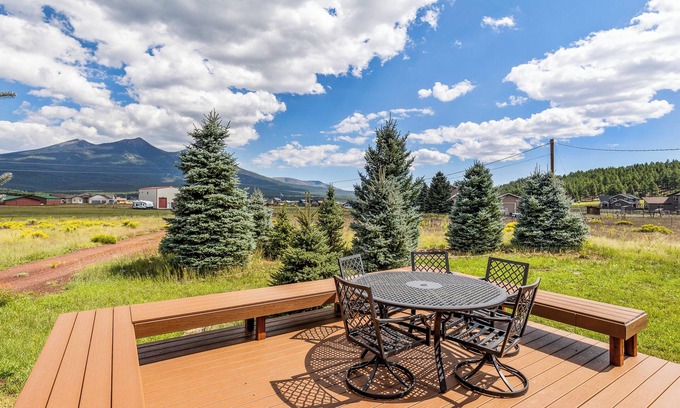 Baderville Cabin | 4bdr | Oct. Availability | Enjoy LVT Local Discounts