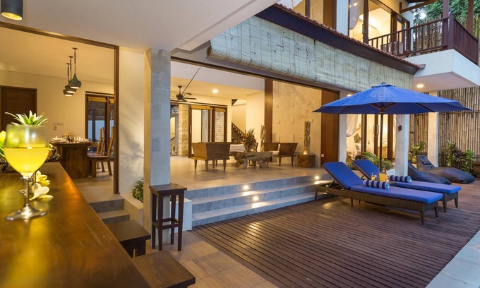 Melayang Villa | 4BR Villa W/Infinity Pool Near Ubud - W/Poolbar Table + Swimming Pool!