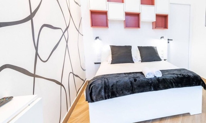Amboise Apartment | 4point5 - Studio for 2 persons