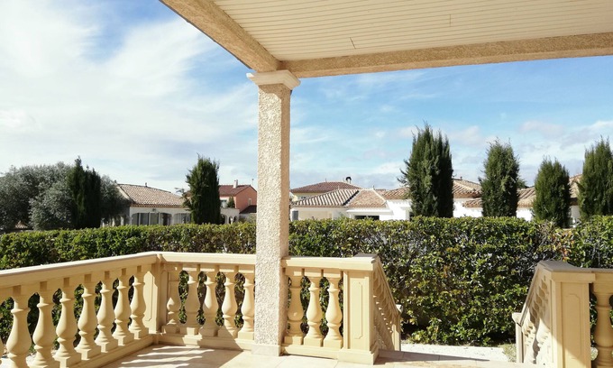 Capestang Villa | 5* Air-conditioned Mediterranean Villa for 8 pers. with pool