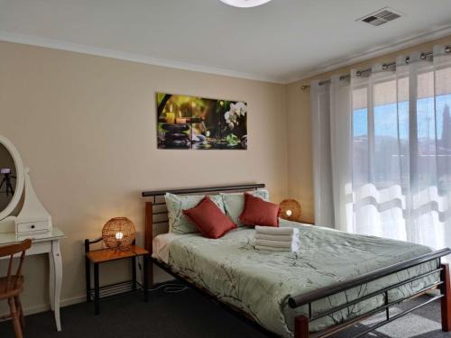 Christie Downs House | 5 bd 2 bath stylish retreat close to beach and wineries in Christie Downs
