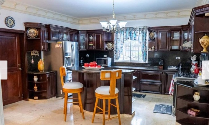 Santo Domingo Villa | 5 bed 5 bath Mansion in phenomenal Santo Dg Este with AC, EV WiFi and Bar Pool