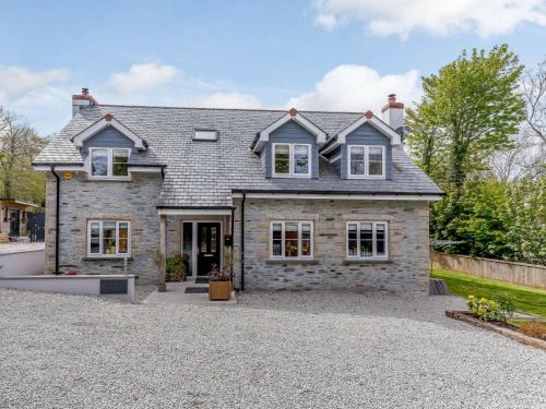 Lanner House | 5 Bed in Falmouth 65745