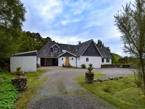 Lochailort House | 5 Bed in Roshven CA231