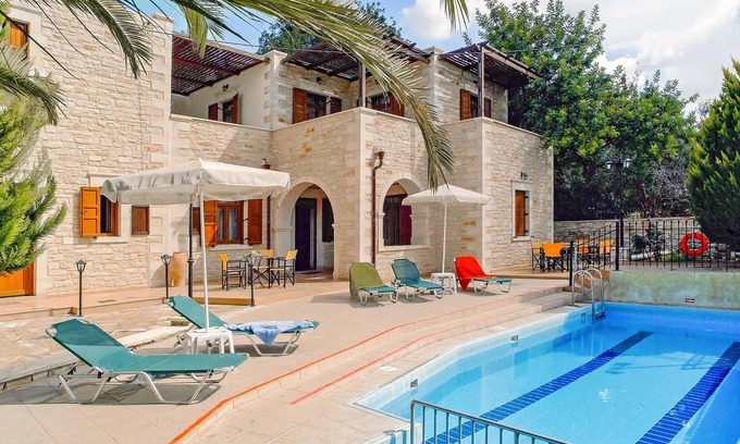 Asteri Villa | 5 bed villa with annex, perfect for large parties